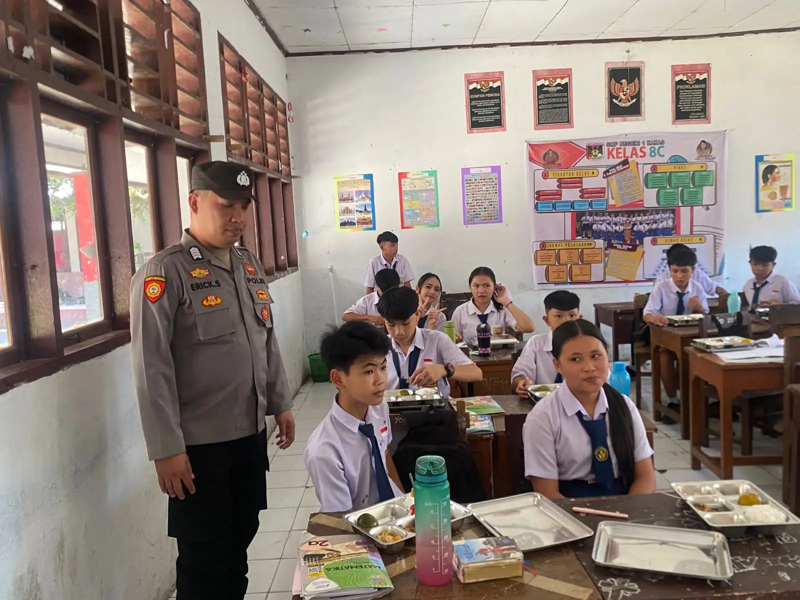 Program Makan Bergizi Gratis Sukses Layani 2.248 Siswa Se-Kecamatan Kakas